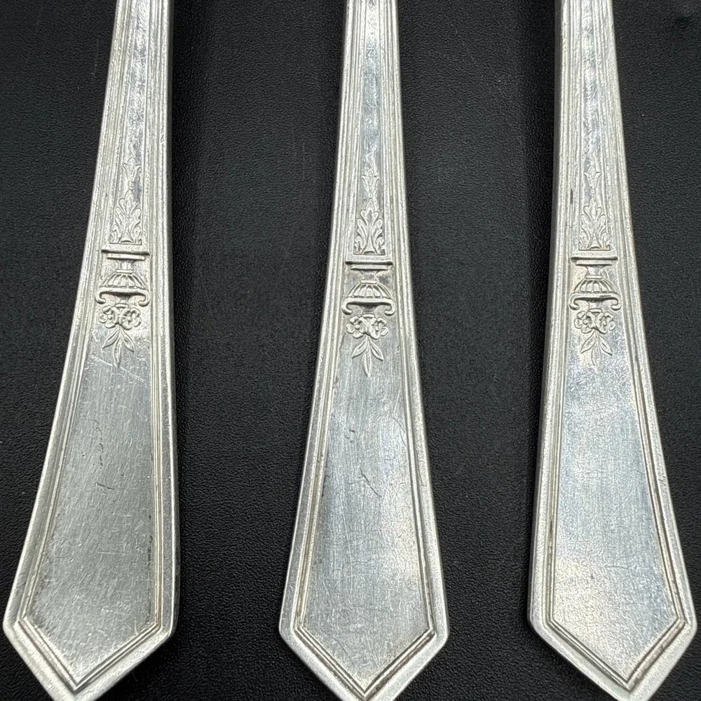 Vintage Rogers R.C. Co. LA TOURAINE Silverplate Dinner Forks‎ 1920 Set of 3
